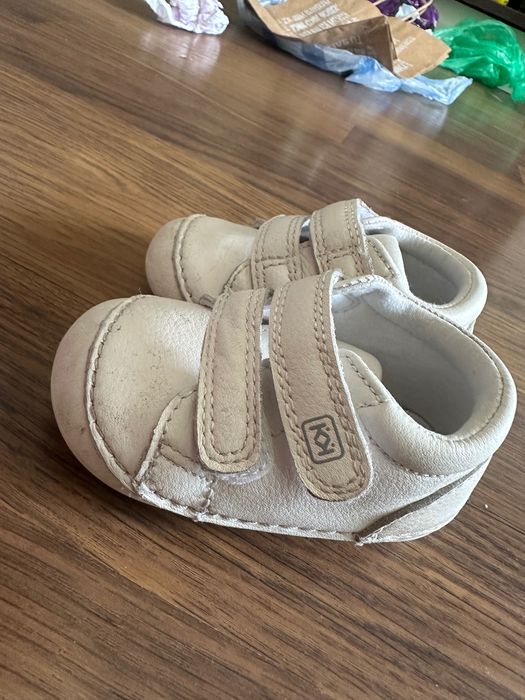 Буйка, боси обувки за прохождане ,18 номер. 11,7см стелка.