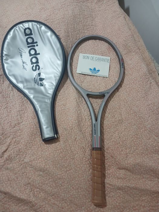 Ракетка новая  , фирма Adidas оригинал