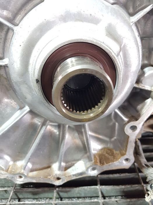 Cutie de Tranfer Grup Fata Nissan Navara D40 2.5 Diesel D40 2006 - 2010 171CP Manuala 5 ...