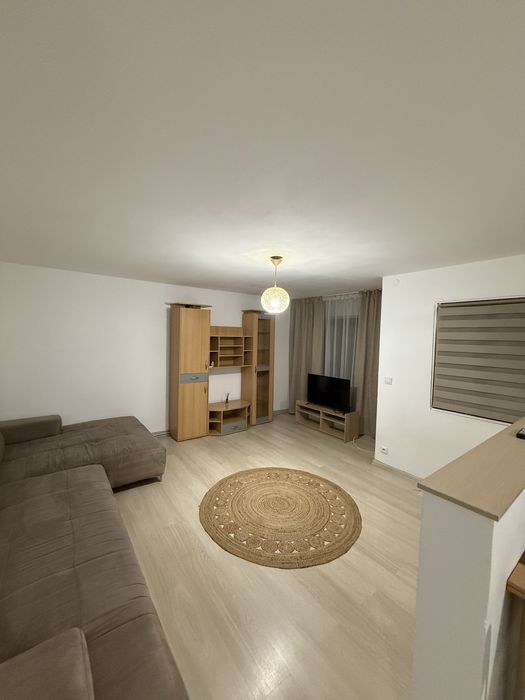 De închiriat, aparatament cu 4 camere, zona Sucpi