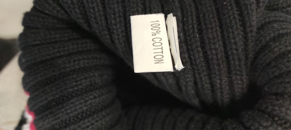 Зимна шапка Moncler