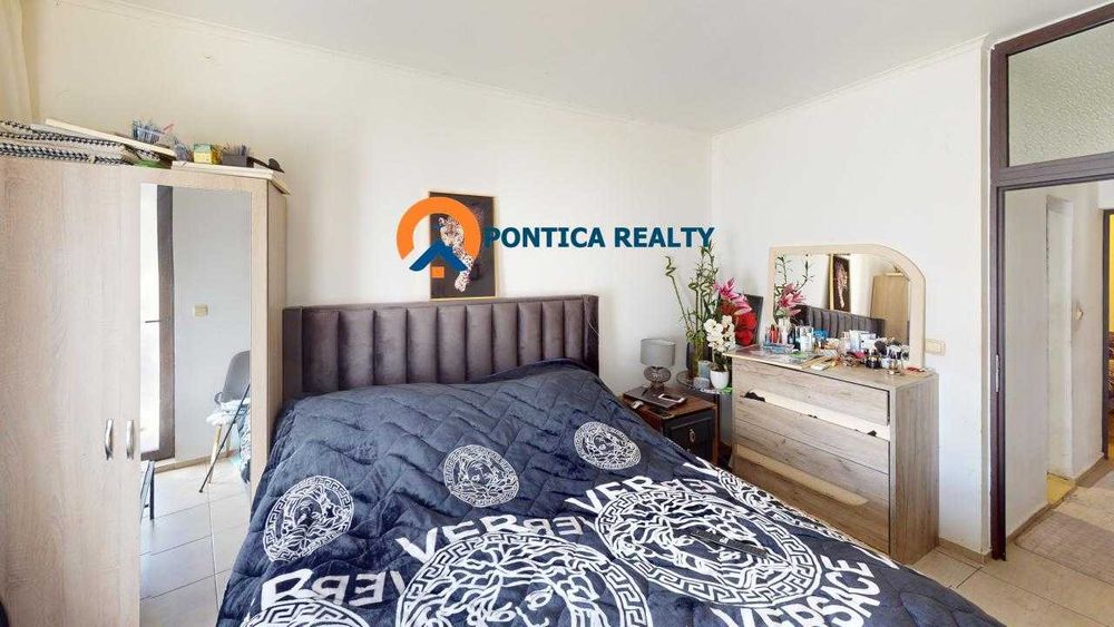 Тристаен в с. Кошарица к-с Бей Вью Вилас