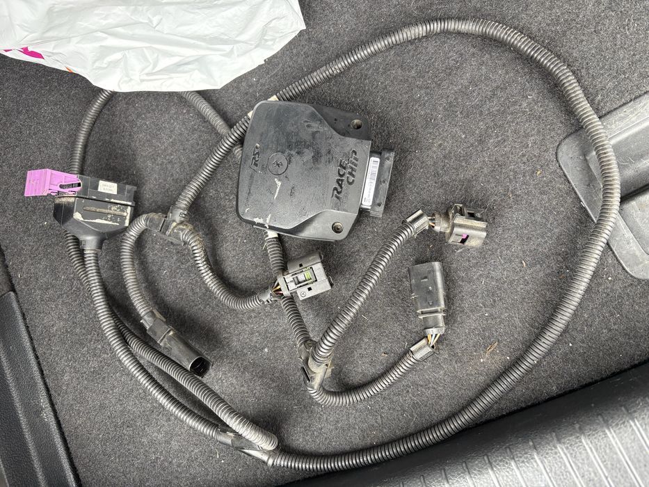 RaceChip RS – plug & play pentru diesel turbo