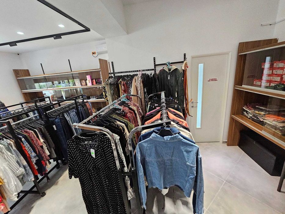 Vând stoc haine multibrand OUTLET – Produse NOI, cu etichetă | Factură | Ideal pentru magazine și revânzare