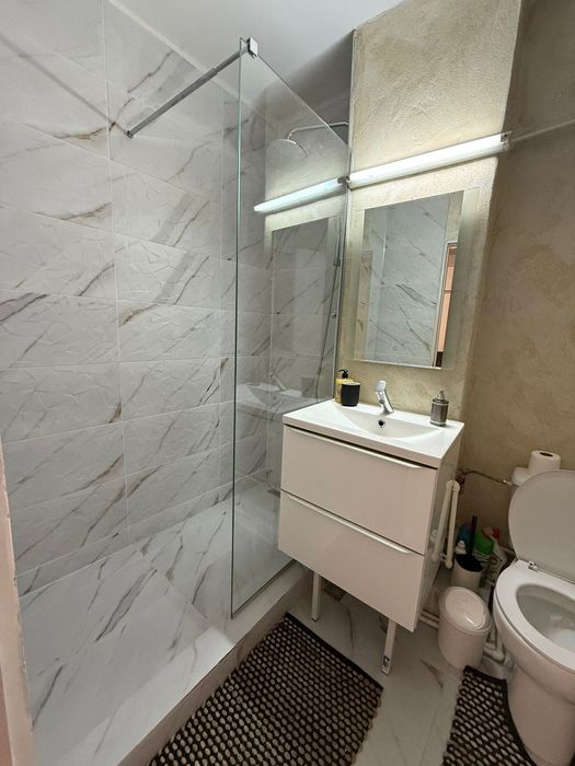 Inchiriez garsoniera