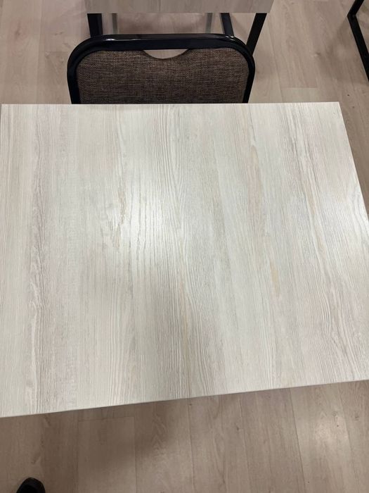 Стол для учебного заведения