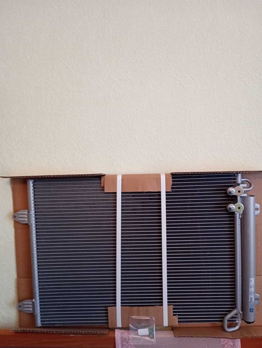 Нов радиатор за климатик пасат Б6