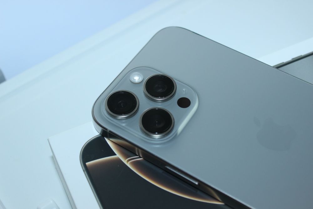 IPHONE 16 PRO MAX 256GB гаранция до 2027г.