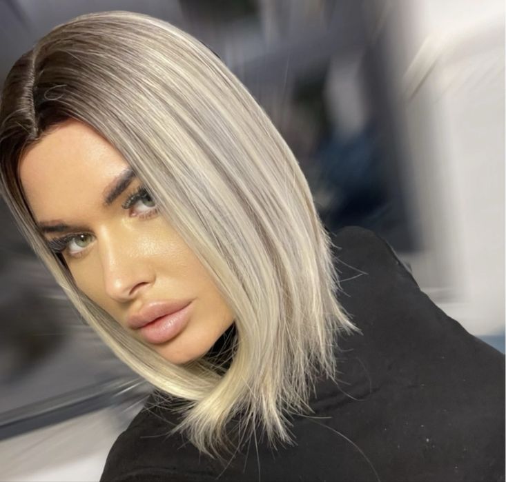 Peruca  scurta bob , blond gri , blond rece