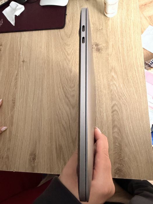 Macbook pro 13 m1 2020 / 8gb ram / 256gb ssd