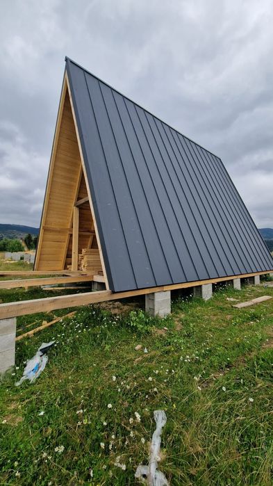 Cabană A-Frame la roșu în Apuseni (Horea) + Teren 1300 mp, utilități incluse