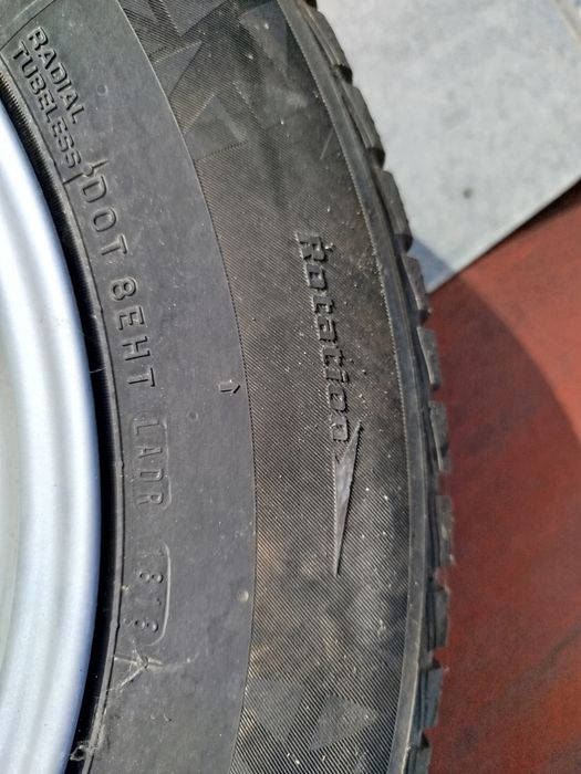 Зимни гуми Нексен 225/65/17  4броя