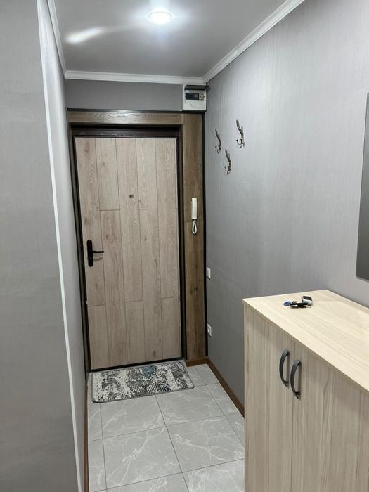 Продаётся 2 комн Универмаг