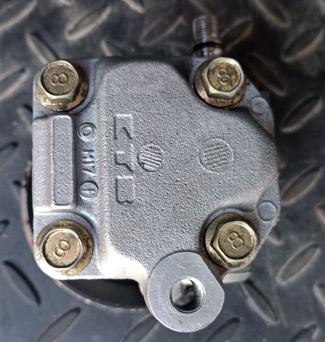 Насос ГУР Паджеро 2