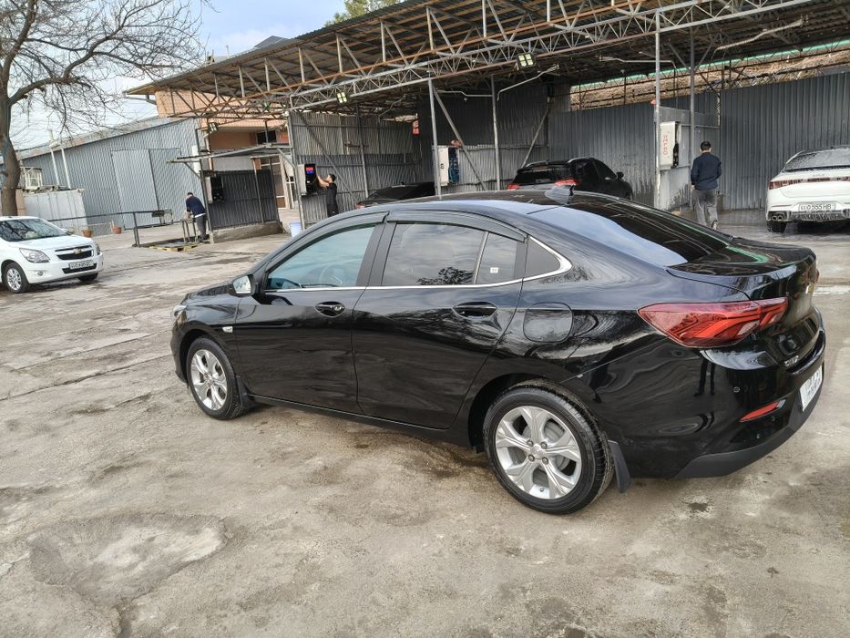 Onix Premier Turbo 2 AT Full