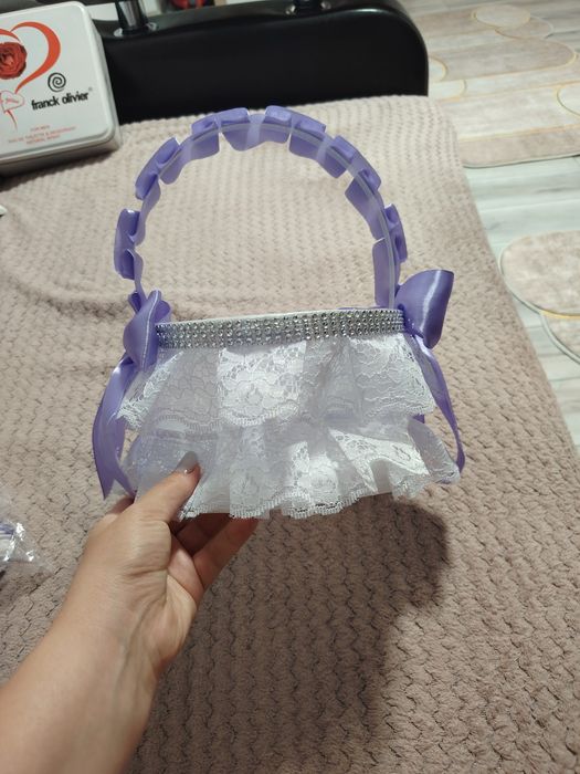 Coșuleț cocarde pentru mirese