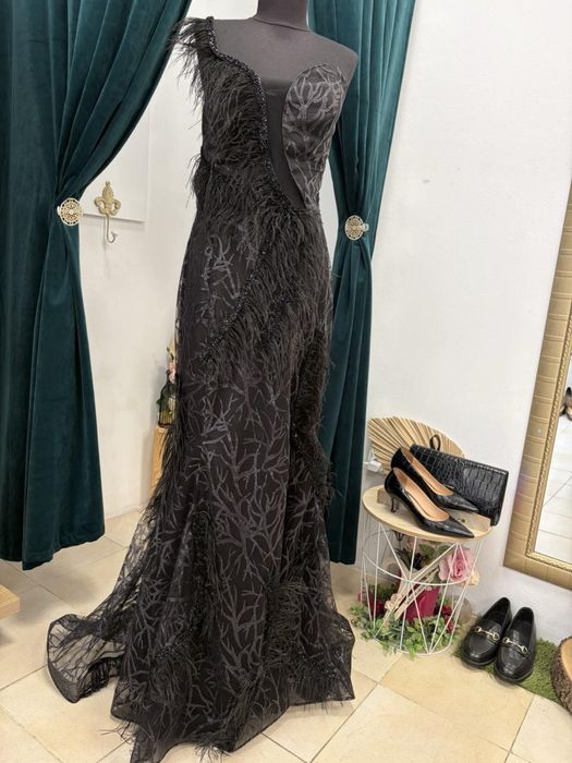 Бална, Официална рокля