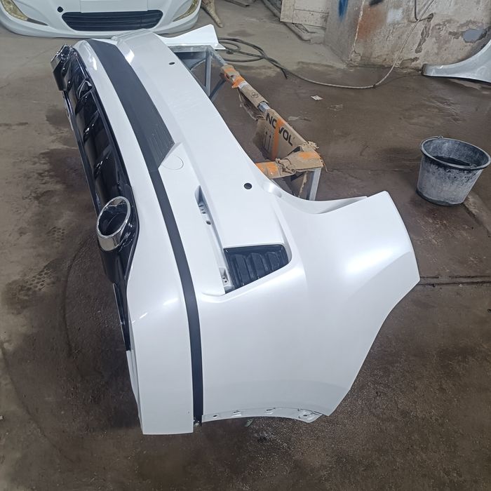 Продам задный бампер