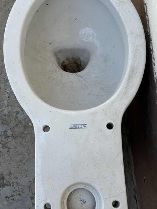 Unitaz b/u kop ishlamagan