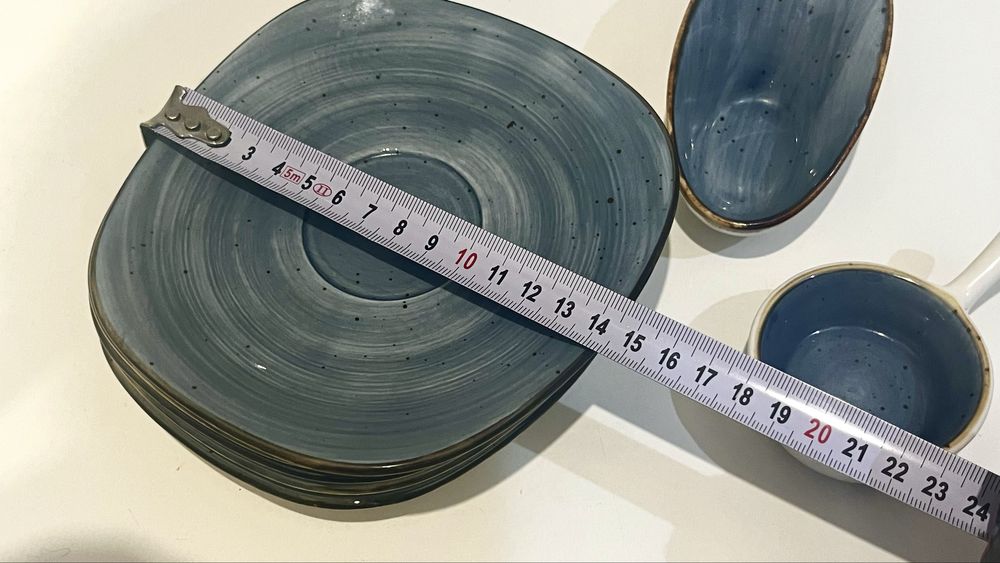 Тарелки 5шт, 2 соусницы