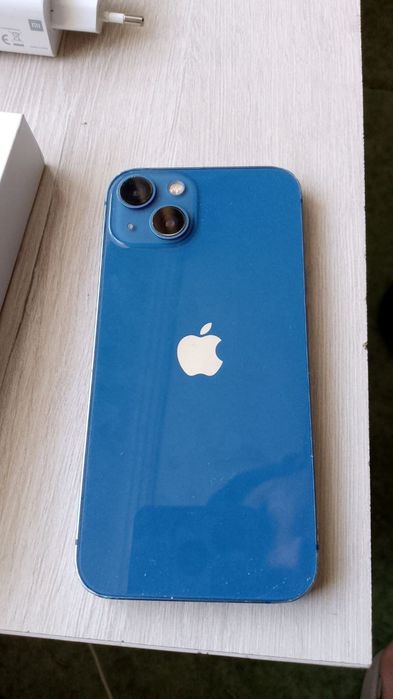 iPhone13 состояние хорошее