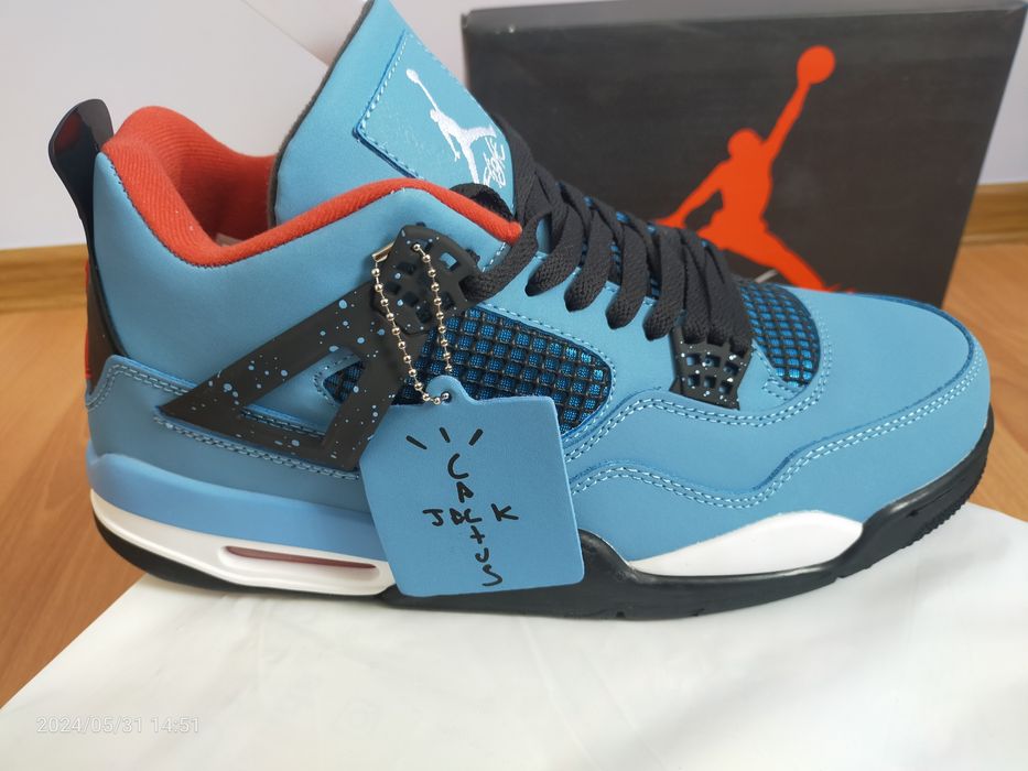 Кроссовки Nike новые, 2 пары