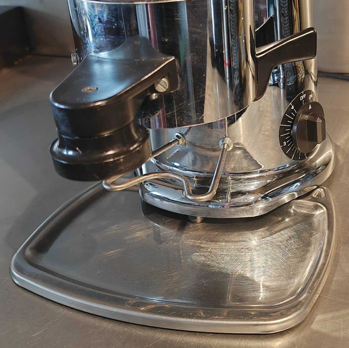 Made in ITALY * ХРОМ * Профисионална Кафемелачка Macap M4T таймер 58мм