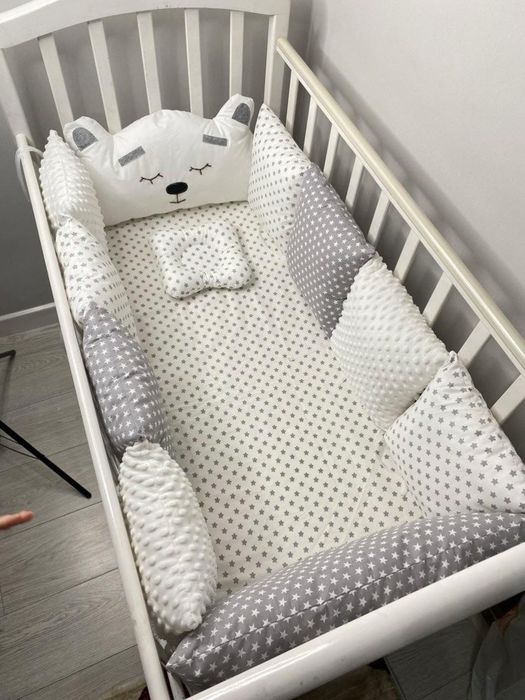 Бортики в кроватку.