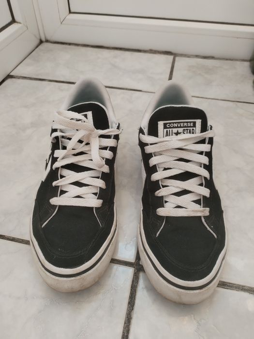 Vând încălțăminte converse