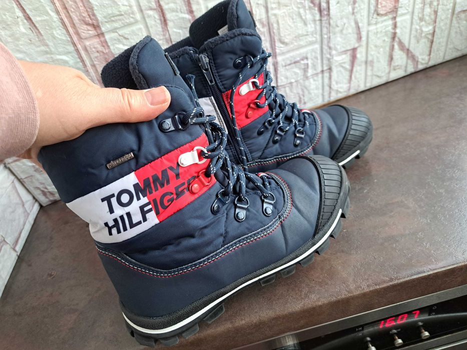 детски ботуши,зимни обувки,боти,апрески,Tommy Hilfiger ном36 за момче,