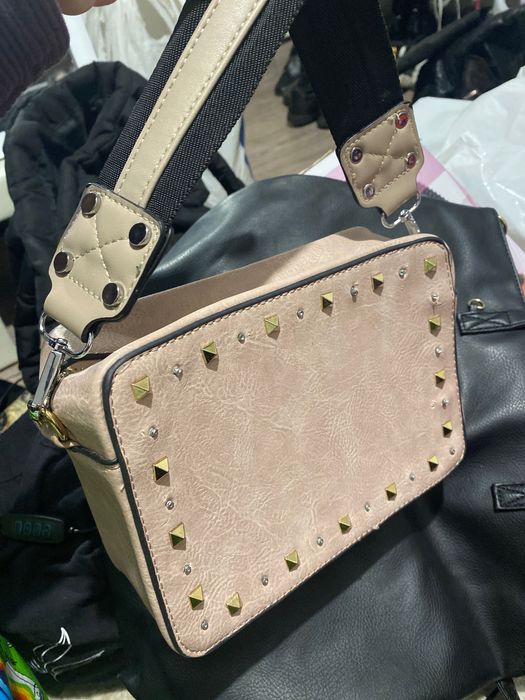 Дамски чанти      .