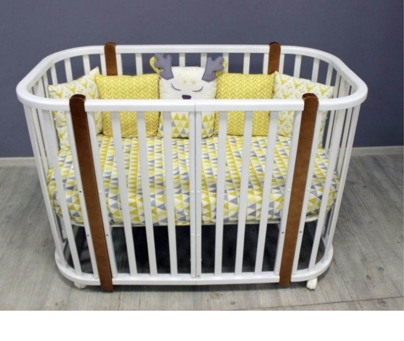 Кровать детская и два матраса