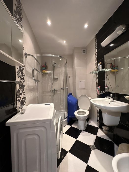 Продава се Тристаен апартамент в Бургас, Център - 111 кв.м за 1008 €/кв.м - Снимка #3