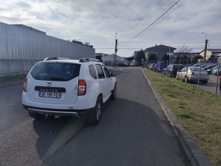 Dacia DUSTER /An 2014 /Tracțiune 4* 4 (4* 2) LA BUTON /1.5 DIESEL 110
