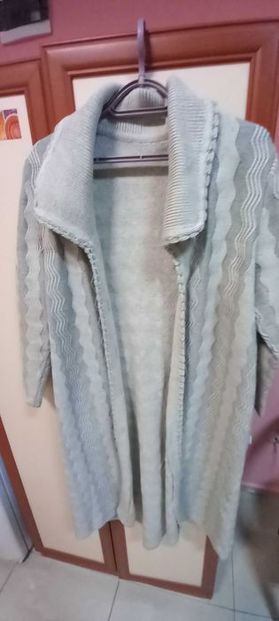 Продават се дамски жилетки