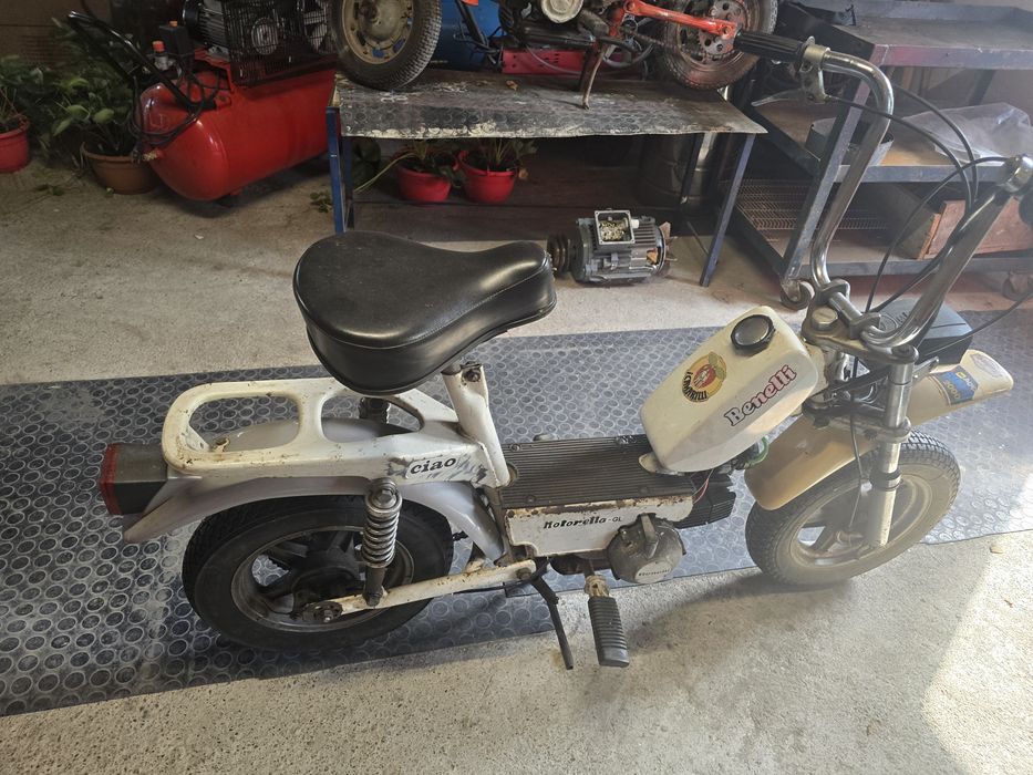 Motociclu pentru copii aduse din Italia funcționează impecabil