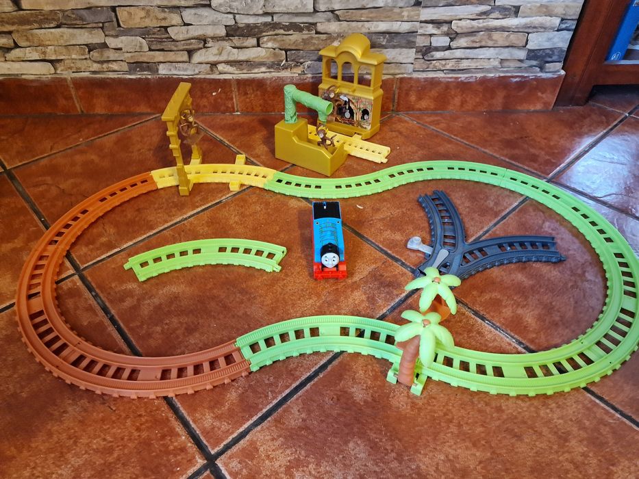 2 seturi Trenulet Thomas