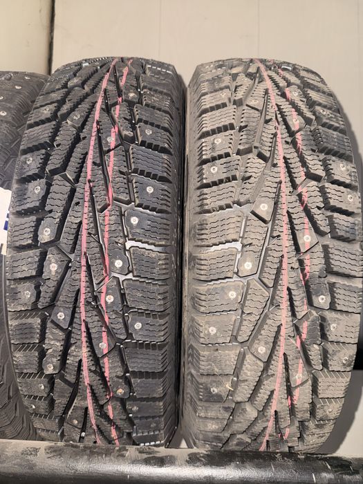 Продам 2 новых балона шипы