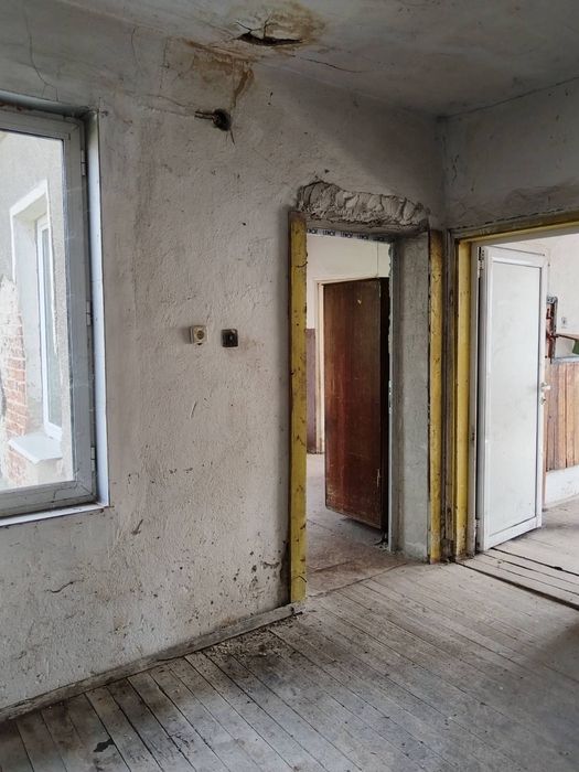 Дава се под наем Къща в Земен - 80 кв.м за 38760 € - Снимка #11