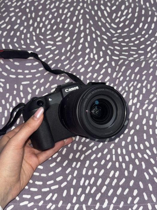 Камера  Canon Rp