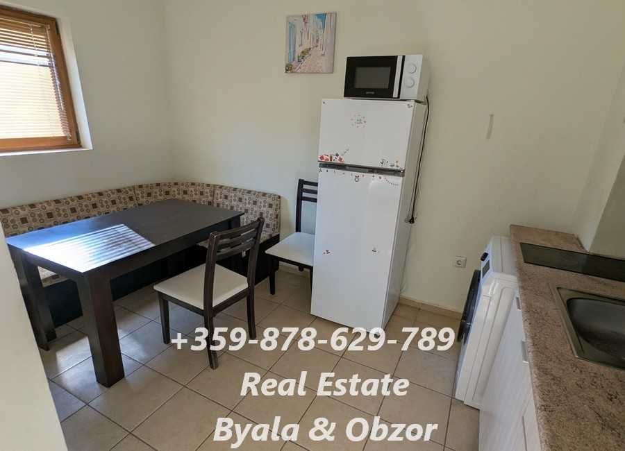 Двустаен апартамент в централна част на гр.Бяла