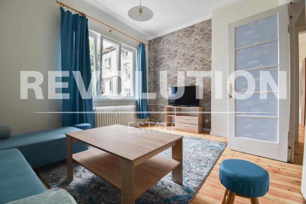 Дава се под наем Двустаен апартамент в София, Център - 64 кв.м за 700 € - Снимка #1