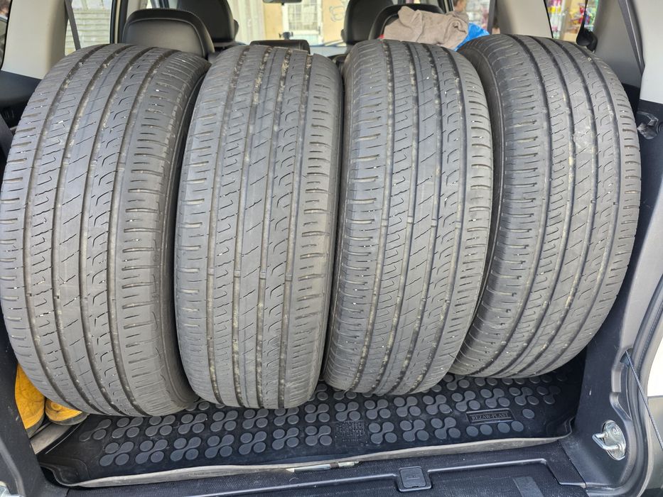 Летни Гуми. 8 мм Грайфер. 225.55.R18.v