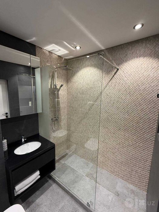 Green Island Продается 4 комнатная квартира ремонт ул.Садыка Азимова
