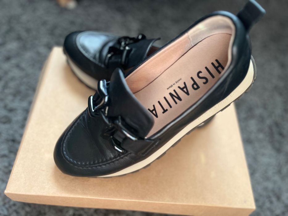 Спортно -елегантни обувки Hispanitas