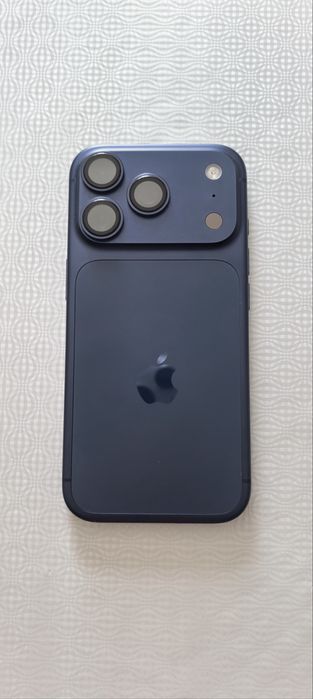 IPhone 17 Pro темно синий новый