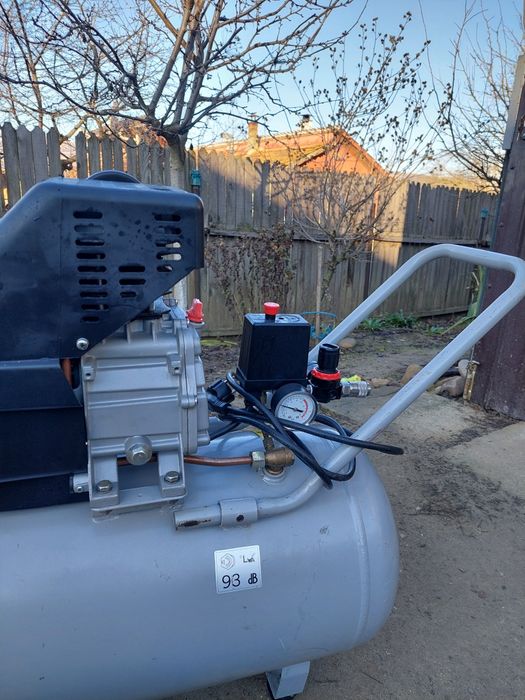 Compresor aer 50 litri.