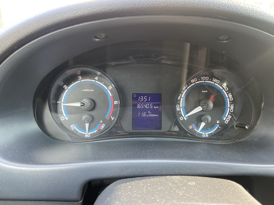 Продам приора 2172 хедчбек