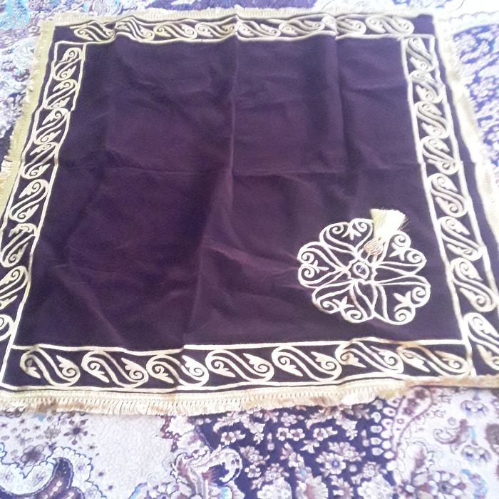 Aplekatsiya dasturxon sotiladi