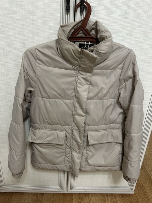 Продам женские куртки